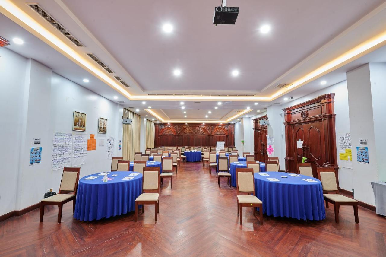 Lbn Asian Hotel Kampong Cham Esterno foto