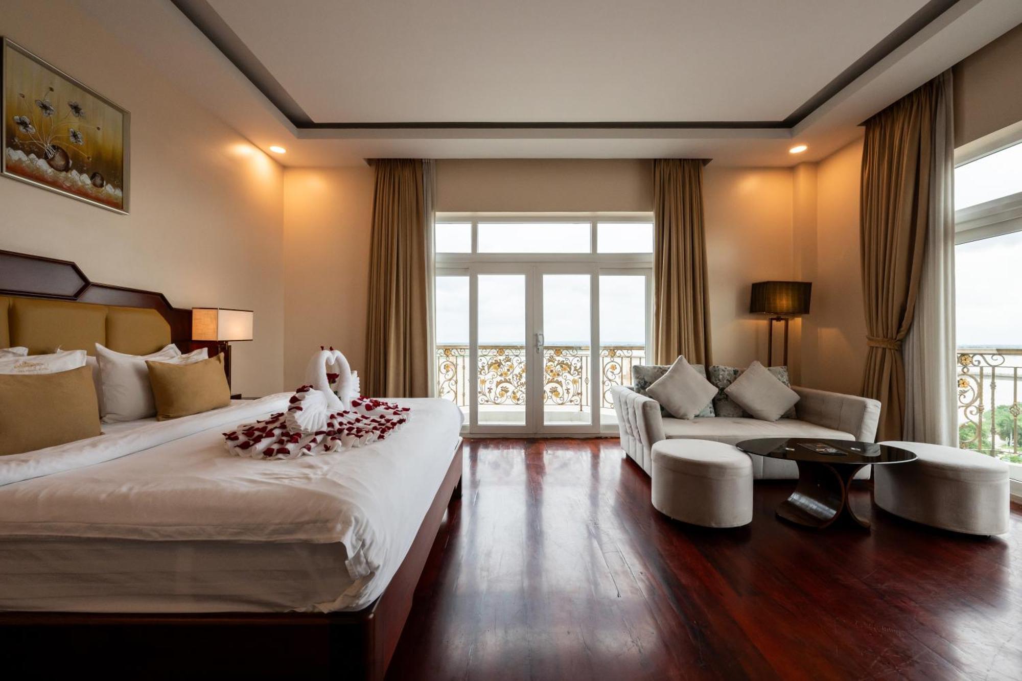 Lbn Asian Hotel Kampong Cham Esterno foto