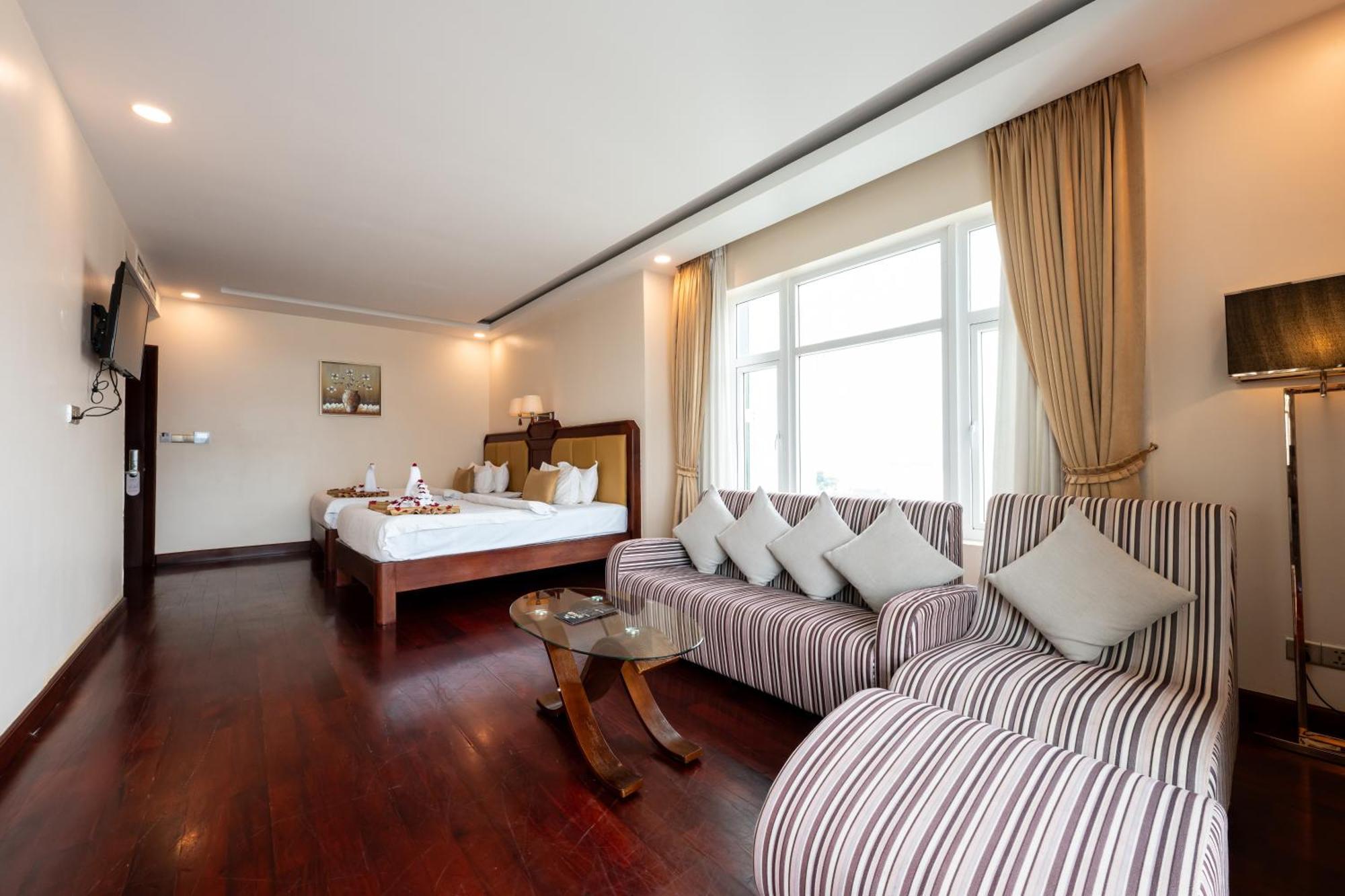 Lbn Asian Hotel Kampong Cham Esterno foto