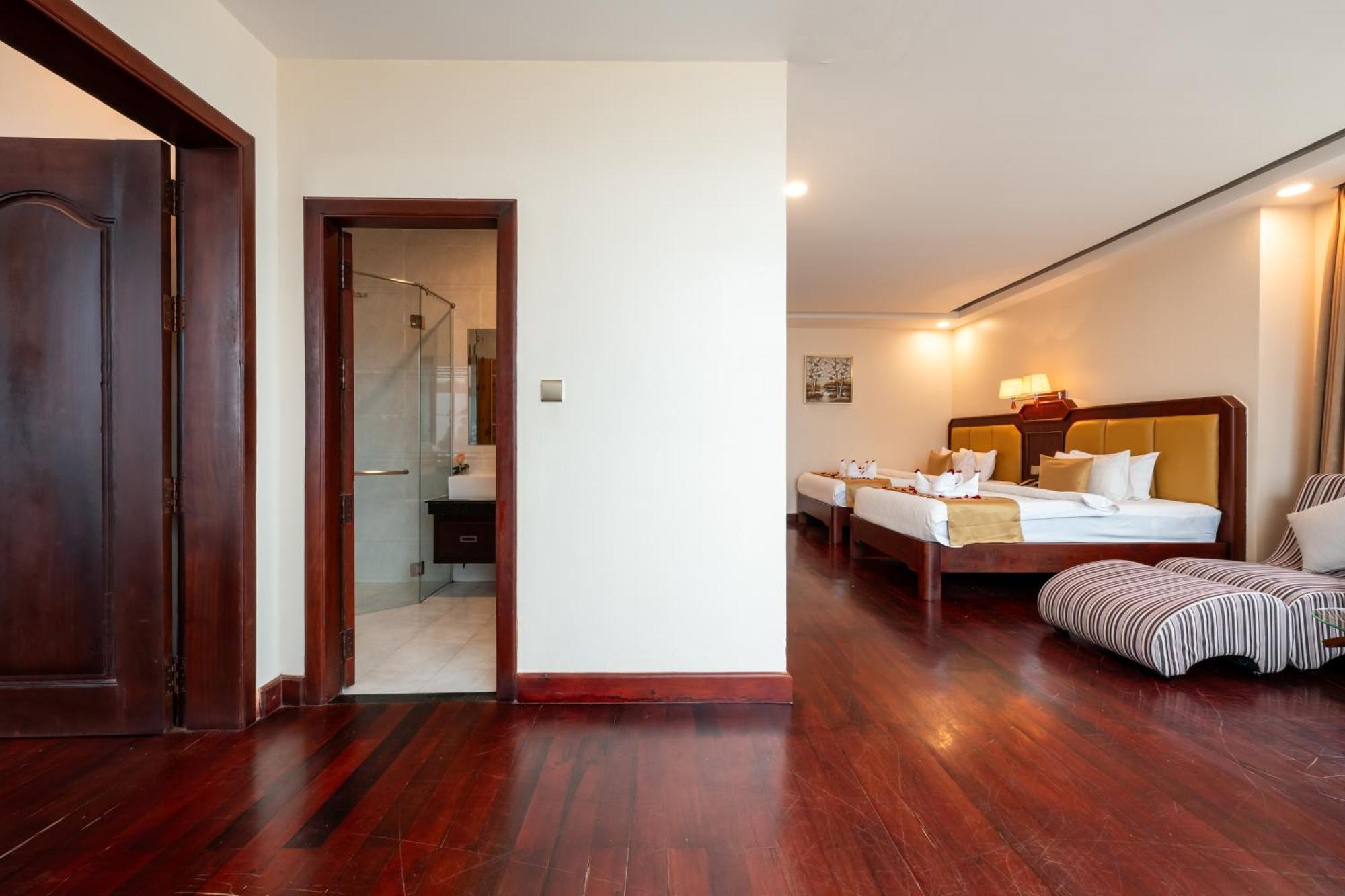 Lbn Asian Hotel Kampong Cham Esterno foto